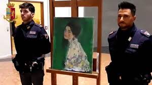 서소문사진관]22년전 도난 그림, 알고보니 그 건물 외벽에서 찾아내
