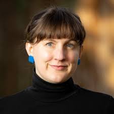 Kelly Mcbee's Instagram, Twitter & Facebook