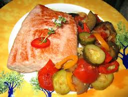 Pave De Thon Et Ratatouille Pave De Thon Cuisine Poisson Ratatouille