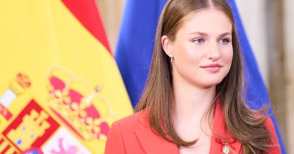 El misterioso caso de la melena rubia vaivén de la princesa Leonor