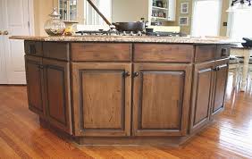 Give Your Kitchen A Whole New Look Without Spending Thousands Of Dollars By Glazing Your Cabinets Glazed Kitchen Cabinets Oak Kitchen Cabinets Glazing Cabinets