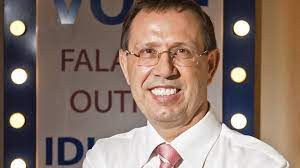 Former presidential adviser arthur weintraub and businessman carlos wizard martins, who was briefly attached to the health ministry, will also be called. Covid 19 Secretarios Reagem A Declaracao De Carlos Wizard Sobre Mortes