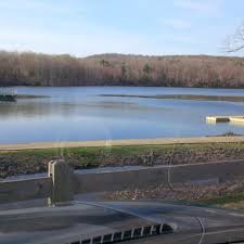 This mountain bike primary trail can be used. Crescent Lake Lake