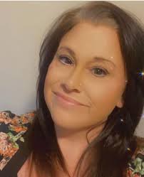 Hello! I'm Jessica. I have 2 kids and I'm 26. I am finally chasing my  dreams of becoming a MUA. I would love to be friends. I follow back and  engage. 🫶🏻🫶🏻