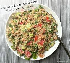 Pin Von Catherine Mccord Auf Food Bulgursalat Leckere Salat Rezepte Minzjoghurt