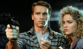 Total recall construction worker douglas quaid finds a memory chip in his brain during a trip. Total Recall At 30 A Thrilling Reminder Of Paul Verhoeven At His Best Film The Guardian