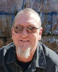 Carlie Howard's Instagram, Twitter & Facebook