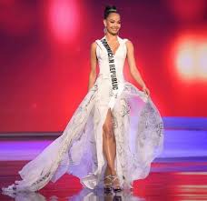 Tnt transmitirá en directo y en exclusiva la 70ª edición de miss universo, en vivo desde el seminole hard rock hotel & casino hollywood, en florida, estados unidos, a partir de las 7pm. Yd8dqmig70 Yvm