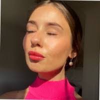 Molly Middleton's Instagram, Twitter & Facebook