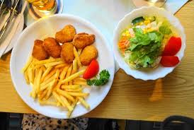 Wählen sie bitte das gewünschte getränk. Schweinebraten Mit Zwei Knodeln Und Beilagen Salat Picture Of Weisses Rossl Neustadt An Der Waldnaab Tripadvisor