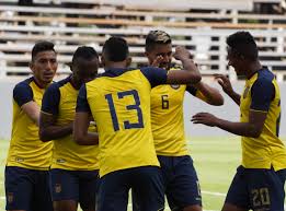 Ecuador enter the match with 0 wins, 2 draws, and a whopping 1 loses, currently sitting dead last (4) on the table. La Posible Alineacion De Ecuador Ante Brasil Incluiria A Tres Volantes Centrales