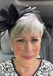 Good for her, unfortunately not many Hollywood types do this. Jane Fonda  has been a beautiful woman for years. Unfortunately now all I see is  fillers and taught skin