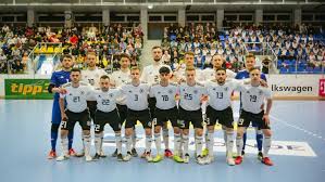 Die nationalmannschaft von futsal deutschland im ligaländerspiel unter trainer mit allen dazugehörigen statistiken einschließlich spielplan und tisch. Deutsche Nationalmannschaft Futsal Mert Sipahi In Aktion Sudwest Presse Online