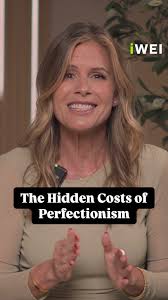 𝐓𝐡𝐞 𝐇𝐢𝐝𝐝𝐞𝐧 𝐂𝐨𝐬𝐭𝐬 𝐨𝐟 𝐏𝐞𝐫𝐟𝐞𝐜𝐭𝐢𝐨𝐧𝐢𝐬𝐦,  How many  of you believe that being a perfectionist is good for you? 🙋‍♀️ I’ll admit  it—I used to raise my hand, too., But here’s the truth: while striving for  ...