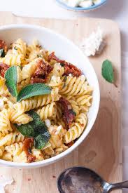 Gigantisch Gute Pasta Mit Salbei Getrockneten Tomaten Und Feta Rezept Rezepte Leckere Gesunde Rezepte Und Lecker Kochen