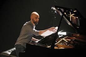 Hechizo en las teclas de César Latorre