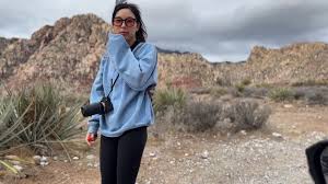 Elle lee ติดรถขึ้นภูเขา - saffana.pk