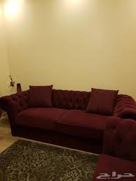 كنب استقبال فخم من هوم سنتر لون عودي غامق