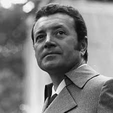 Vic Damone, renowned American crooner, dies aged 89
