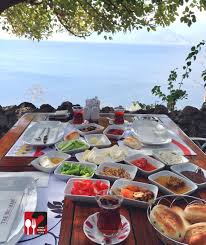 Serpme Kahvalti The Big Man Antalya Lara Calisma Saatleri 08 30 00 00 0 242 3161388 25 Tl Kisi Basi Alkollu Mekan Paket Ser Yemek Kahvalti Kis