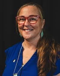 Eileen Hardin's Instagram, Twitter & Facebook