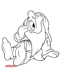 Snow white is having a great time with the dwarves. Snow White And The Seven Dwarfs Coloring Pages 4 Disneyclips Com