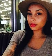 Tori Crawford's Instagram, Twitter & Facebook