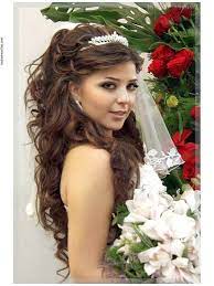 Ein guter schnitt macht mittellanges haar sehr einfach zu handhaben. Frisuren Mit Diadem Offen Und Lockig Google Suche Hochzeitsfrisuren Frisur Hochzeit Lange Hochzeit Frisuren