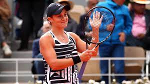 If visiting the lake of the ozarks, as far as restaurants are concerned, i highly recommend a trip back to camdenton and der essen platz (german for the eating place) for some excellent and affordable german fare. French Open Von Platz 623 Zur Krone Von Paris Die Reise Der Ashleigh Barty Eurosport