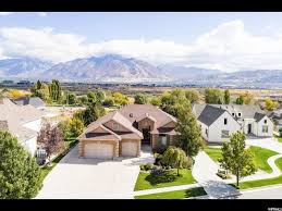 Riverton is a city in salt lake county, utah, united states. Riverton Ut Real Estate 94 Homes For Sale In Ut Call It Home