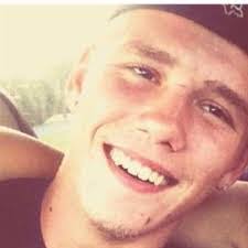 Christina Munday's Instagram, Twitter & Facebook