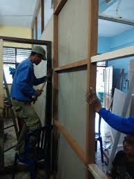 Mungkin anda masih asing dengan material yang satu ini. Pilih Mana Sekat Dinding Dari Kalsiboard Atau Pilih Triplek Plafon Dan Partisi Gypsum Grc Kalsiboard Di Malang