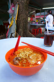 Learn where to find the best curry mee in penang and make no mistake when it comes to eating one of george town's quintessential chinese foods. Kuala Lumpur Big Tree Curry Laksa In Pudu Asia Pacific Hungry Onion