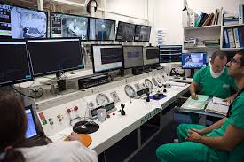 Le plus souvent, le caisson est multiplace, pouvant recevoir un nombre variable de patients de façon simultanée, et. La Medecine Hyperbare Hyper Technique Hyper Efficace Actualite Hcl