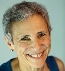 Betsy Red Hoodie: Levine, Gail Carson, Nash, Scott: Amazon.com: Books