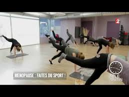 Comment alors vivre le mieux possible cette période caractérisée par l'arrêt définitif de l'activité ovarienne puis des règles ? Sante Le Sport Contre Les Bouffees De Chaleur Youtube
