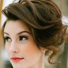 There are many beautiful short hairstyles and haircuts for thin hair, really. 14 Best Indian Bridal Hairstyles For Short Hair Photos Tips