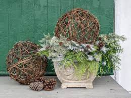 There are no better built grapevine spheres anywhere ! How To Make Illuminated Grapevine Spheres Hgtv