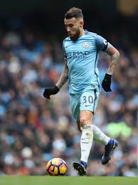When using the blade, cut the hair in a slanted motion, making the hair get cut with a more chopped appearance as it goes down. Nicolas Otamendi Hairstyles Celebrity Haircuts