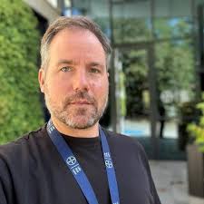 Corey Fields (@coreyf_4)