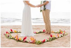 A Shore Thing Anna Sergey S Maui Beach Wedding Maui Beach Wedding Beach Wedding Locations Wedding Beach Ceremony