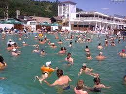 Vechea salină de la cacica ar putea fi reamenajată în vederea funcţionării acesteia ca bază de tratament, a declarat, marţi, preşedintele consiliului judeţean suceava, gheorghe flutur. Baile Sarate De La Praid 2014 Impresii DescoperÄƒ Zona Praid Praid Hr Amfostacolo