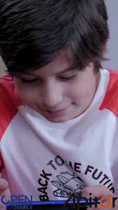 Anlässig des "Love your Robot Day" möchten wir unsere innovativen und  kinderleicht zu programmierenden Lernroboter vorstellen. #roboter #r#4you