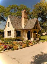 60 Beautiful Small Cottage House Exterior Ideas Cottage House Exterior Small Cottage Homes Cottage Exterior
