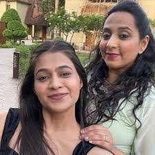 Deeksha Yadav's Instagram, Twitter & Facebook