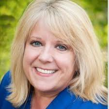 Cindy Birt's Instagram, Twitter & Facebook