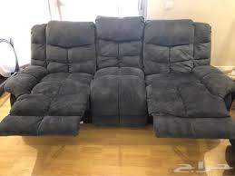 حراج السيارات اثاث طقم كنب ليزي بوي لخمسة اشخاص