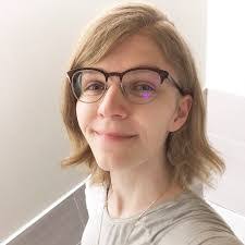 Evelyn Block's Instagram, Twitter & Facebook