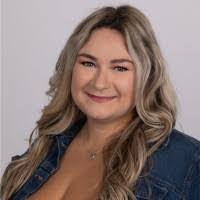 Halle Goodwin's Instagram, Twitter & Facebook