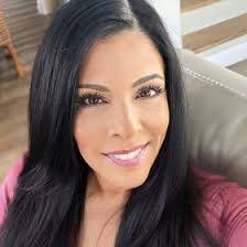 Jeannette Utley's Instagram, Twitter & Facebook